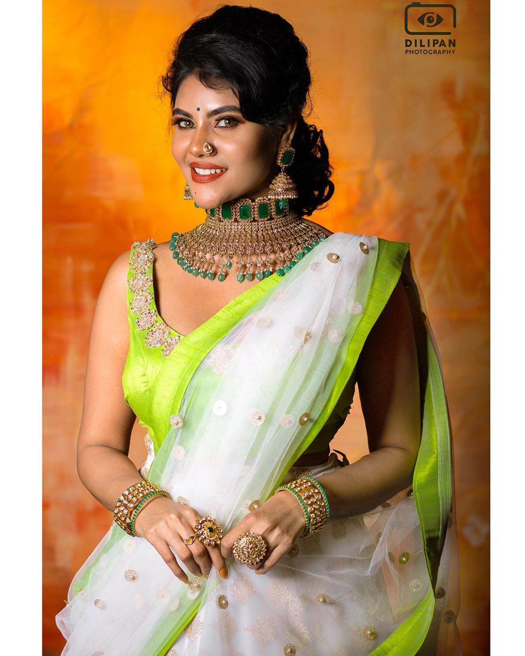 Sexy Telugu serial actress Nivisha new photoshoot