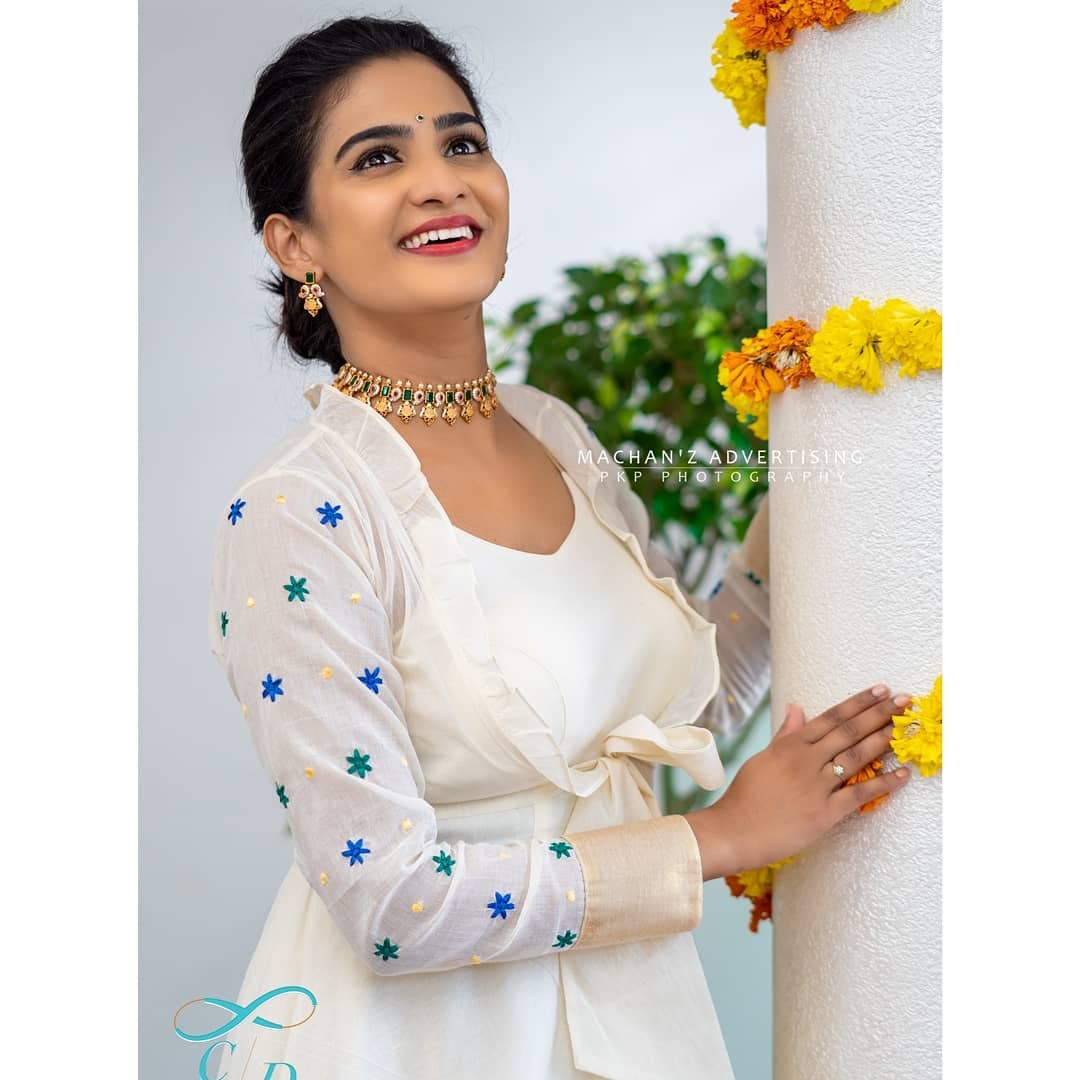 Aditi Ravi traditional wear photoshoot