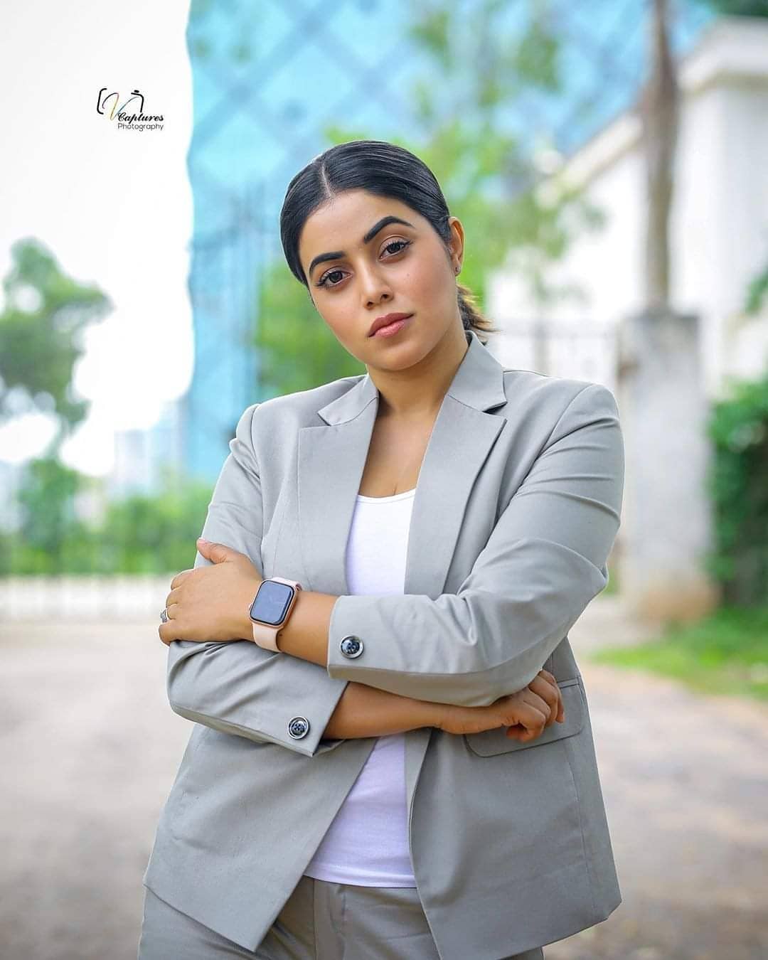South indian actress shamna kasim in white dress gallery