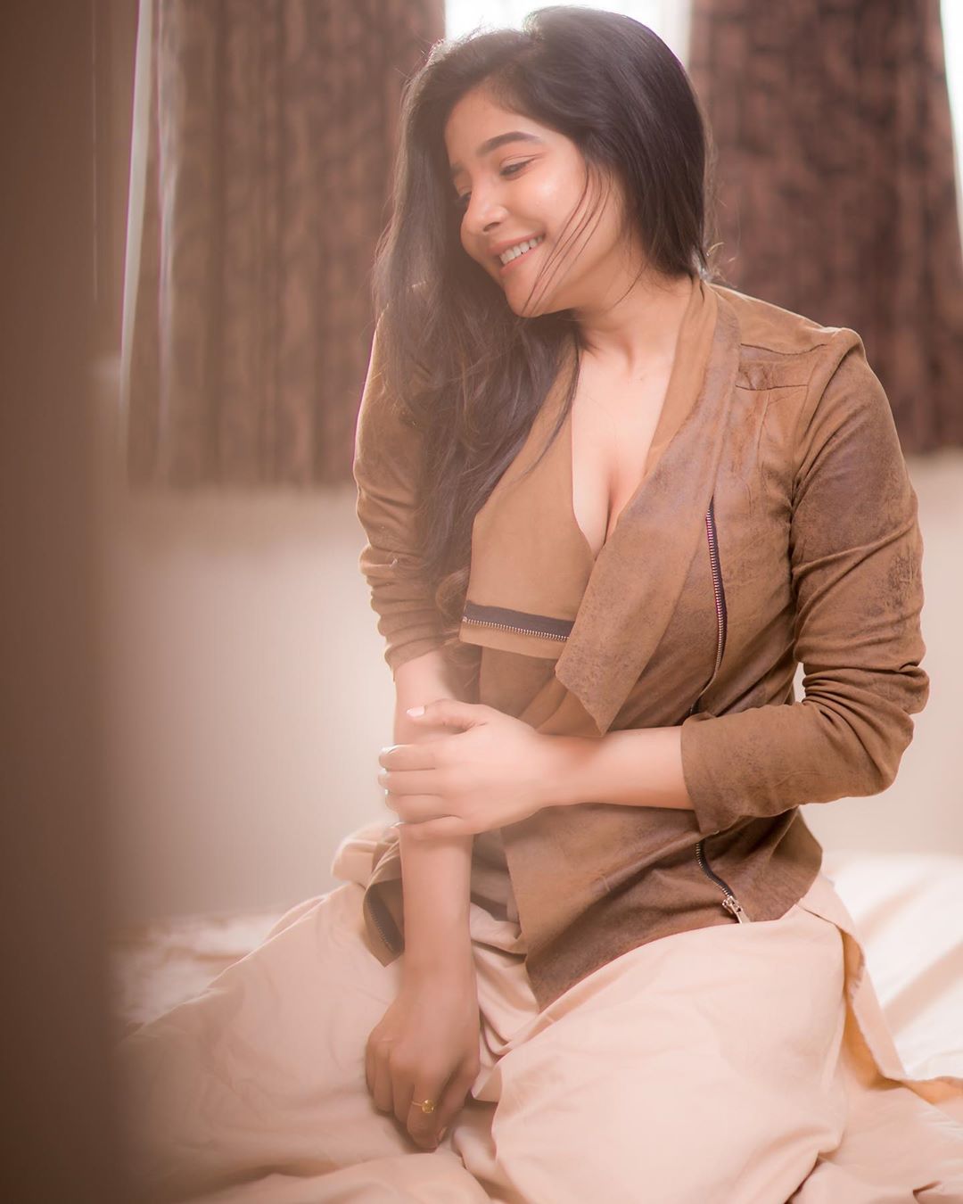 Sakshi Agarwal latest hottest and sexy photos