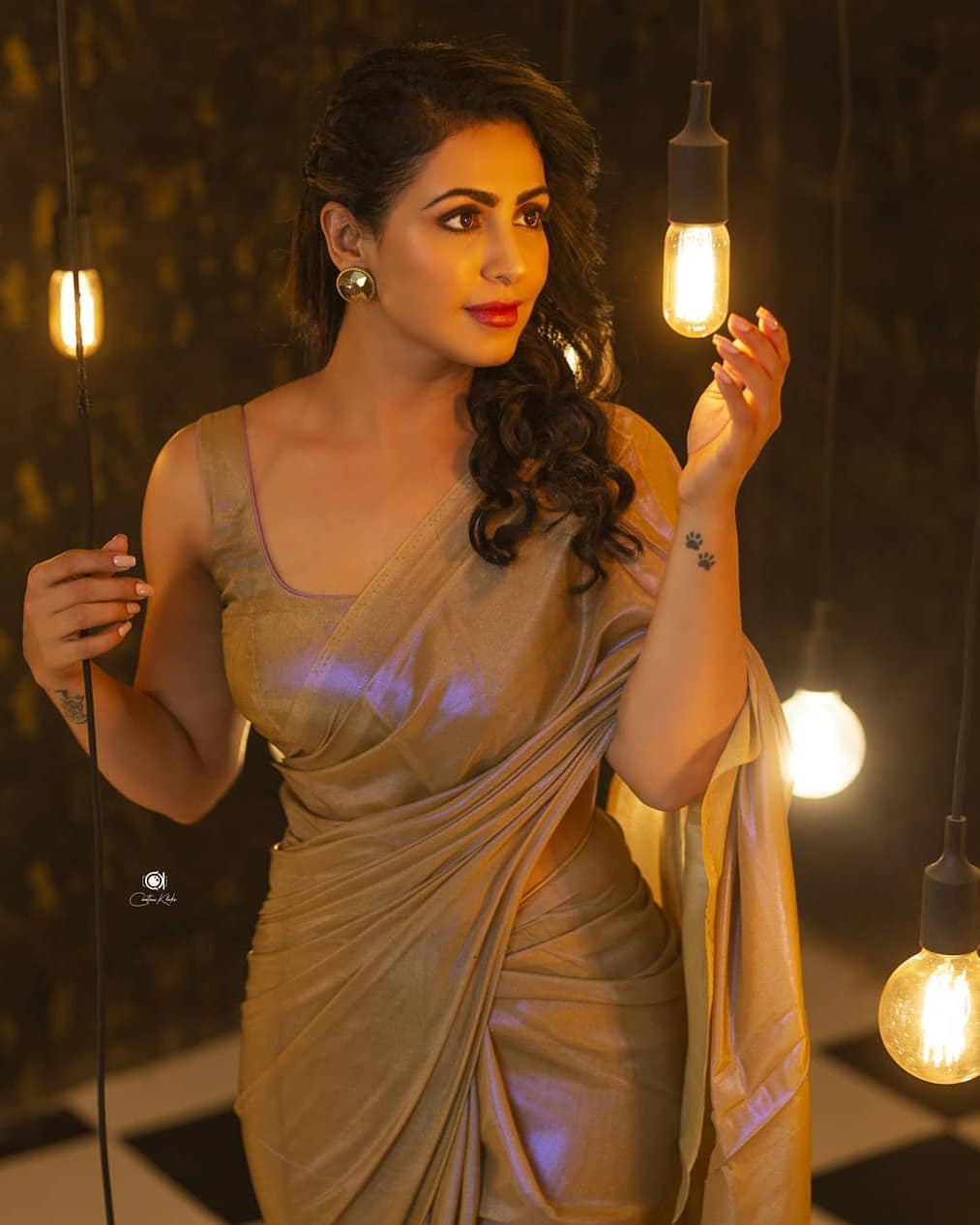 Telugu actress nandini rai sexy saree photoshoot