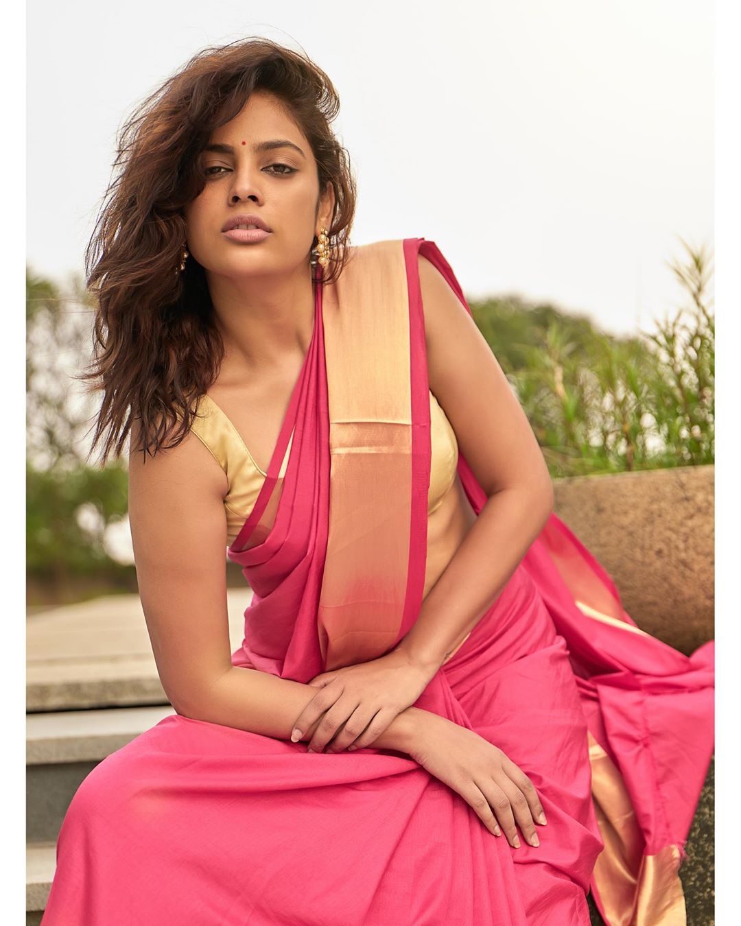 Nandita swetha hot and sexy look in red saree