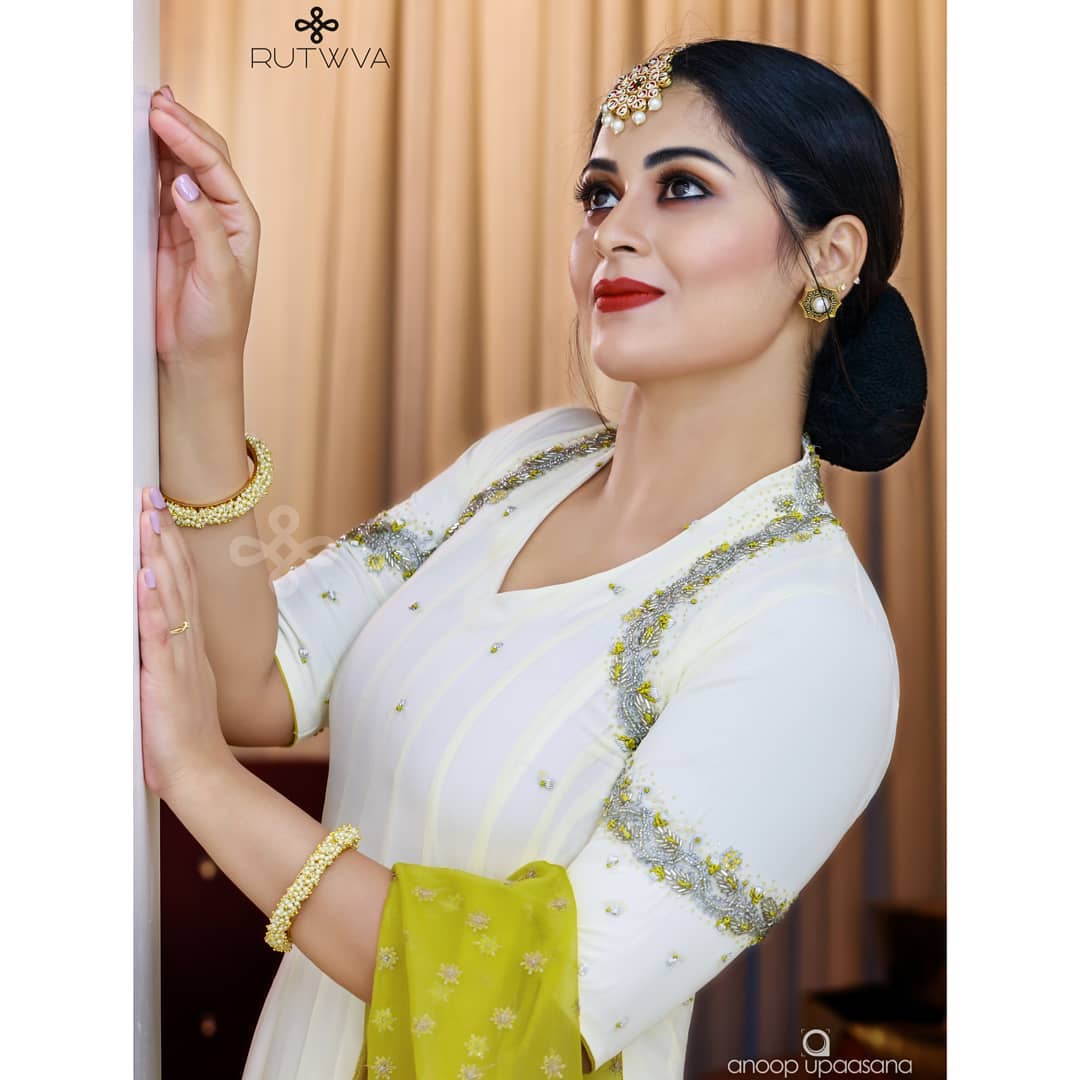 Malayalam actress sruthi lekshmi Onam special amazing photos