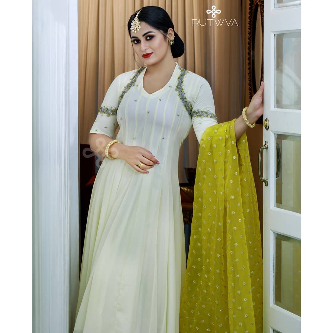 Malayalam actress sruthi lekshmi Onam special amazing photos