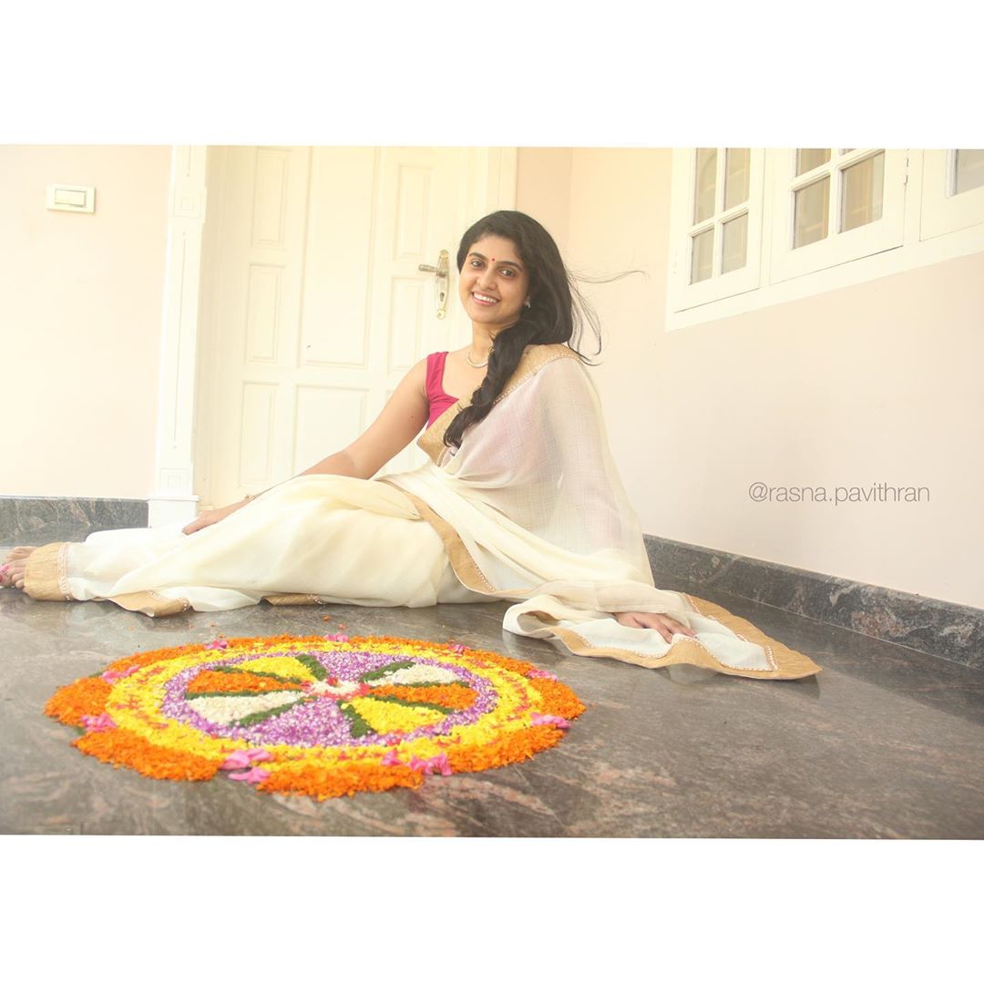 Rasna pavithran onam special photo shoot in saree