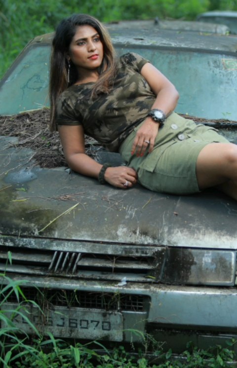 Model Jeeva nambiar exclusive pic in shorts