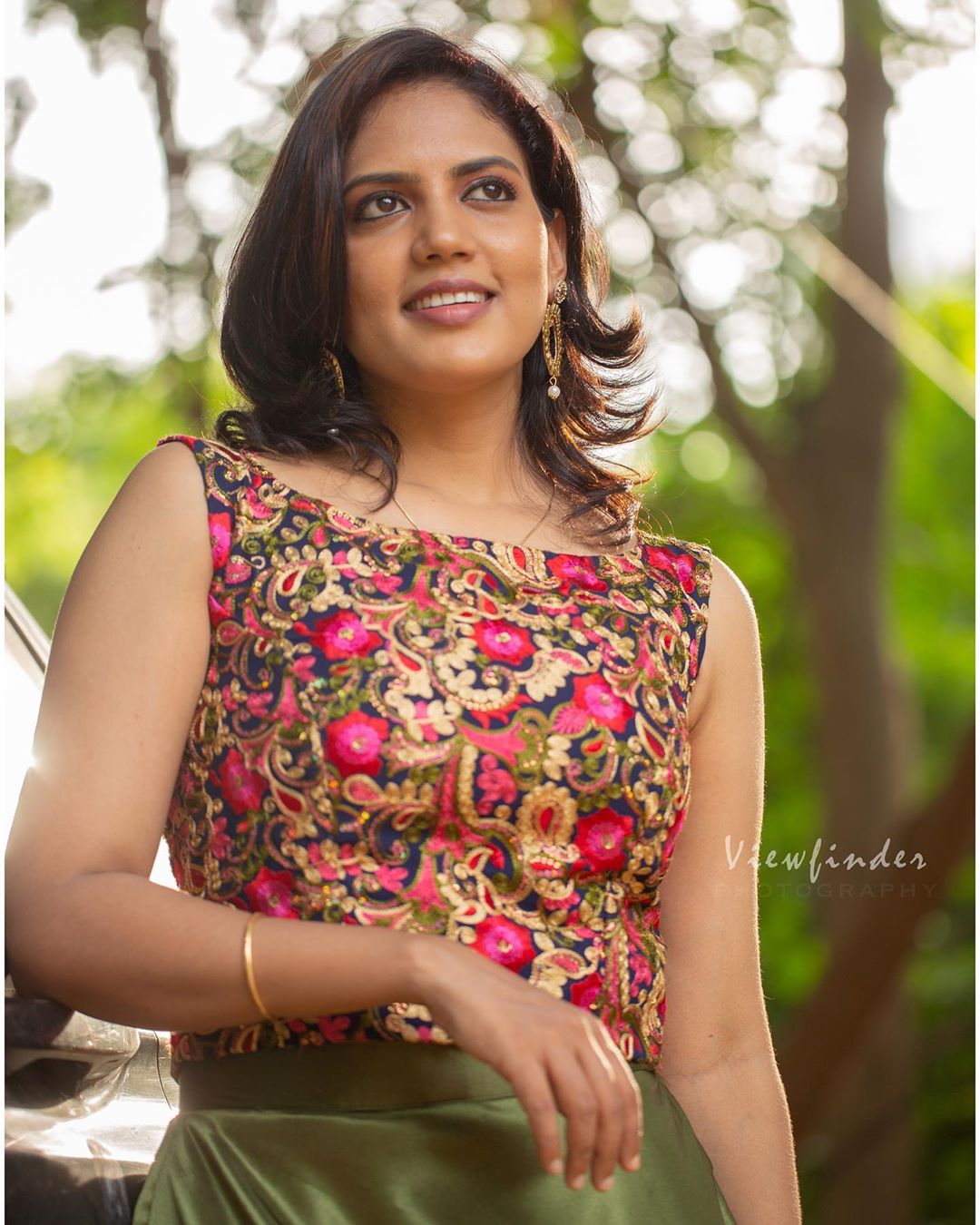 Tamil News anchor Panimalar Panneerselvam hot and sexy photos