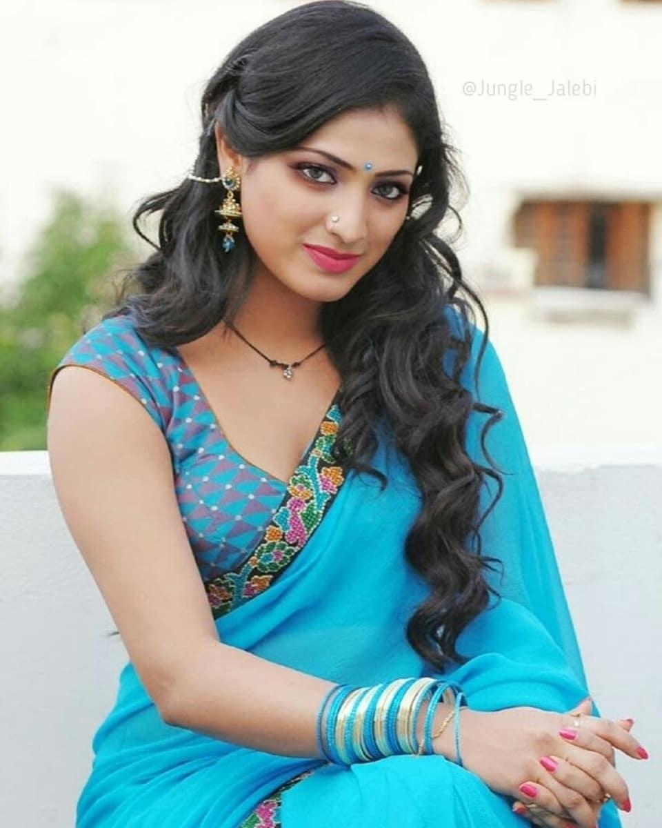 Telugu actress saree hot photos | Haripriya beautiful and spicy ...
