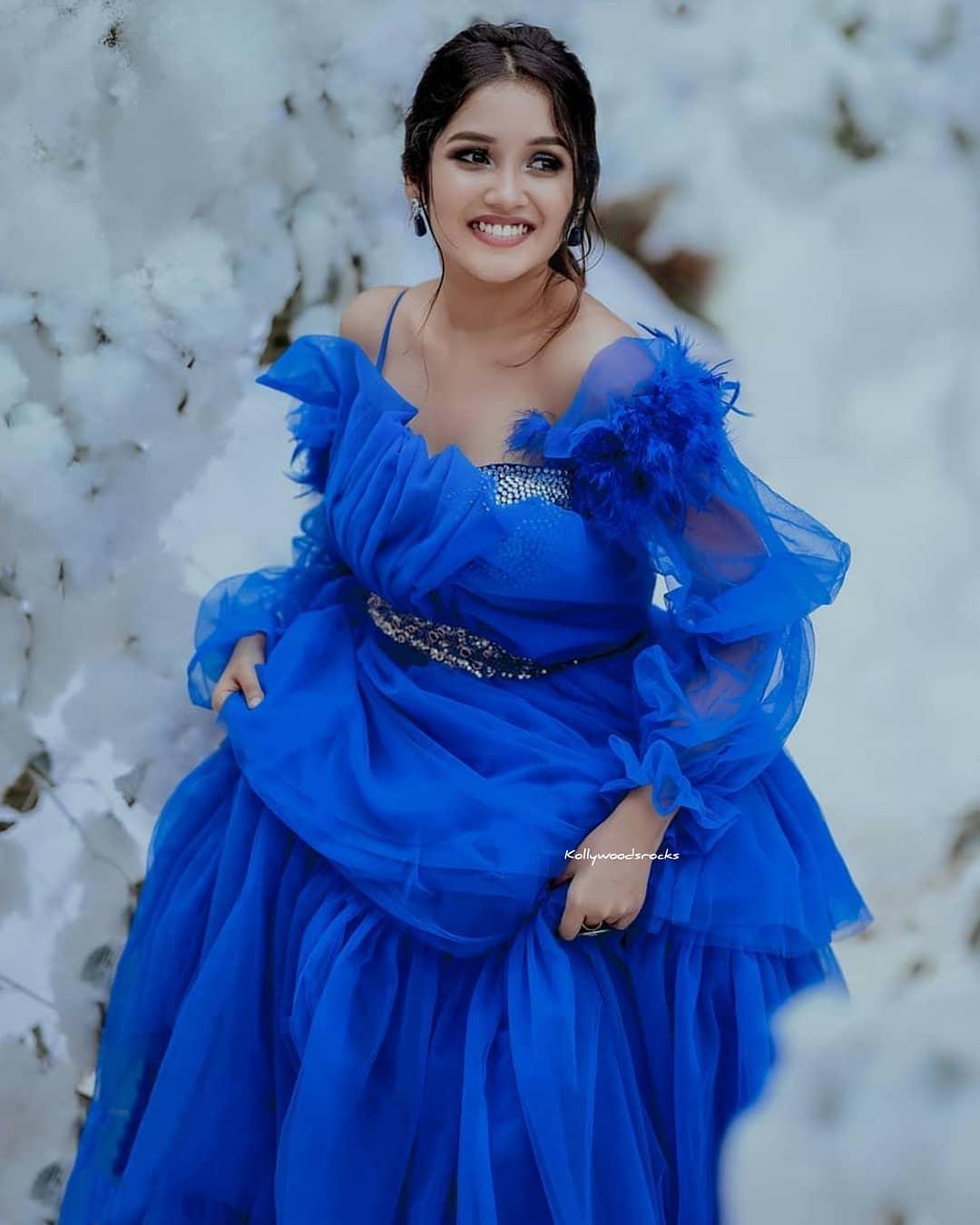 1080px x 1350px - Malayalam actress hot gallery | Anikha Surendran looking very attractive  hot photos Photos: HD Images, Pictures, Stills, First Look Posters of  Malayalam actress hot gallery | Anikha Surendran looking very attractive hot