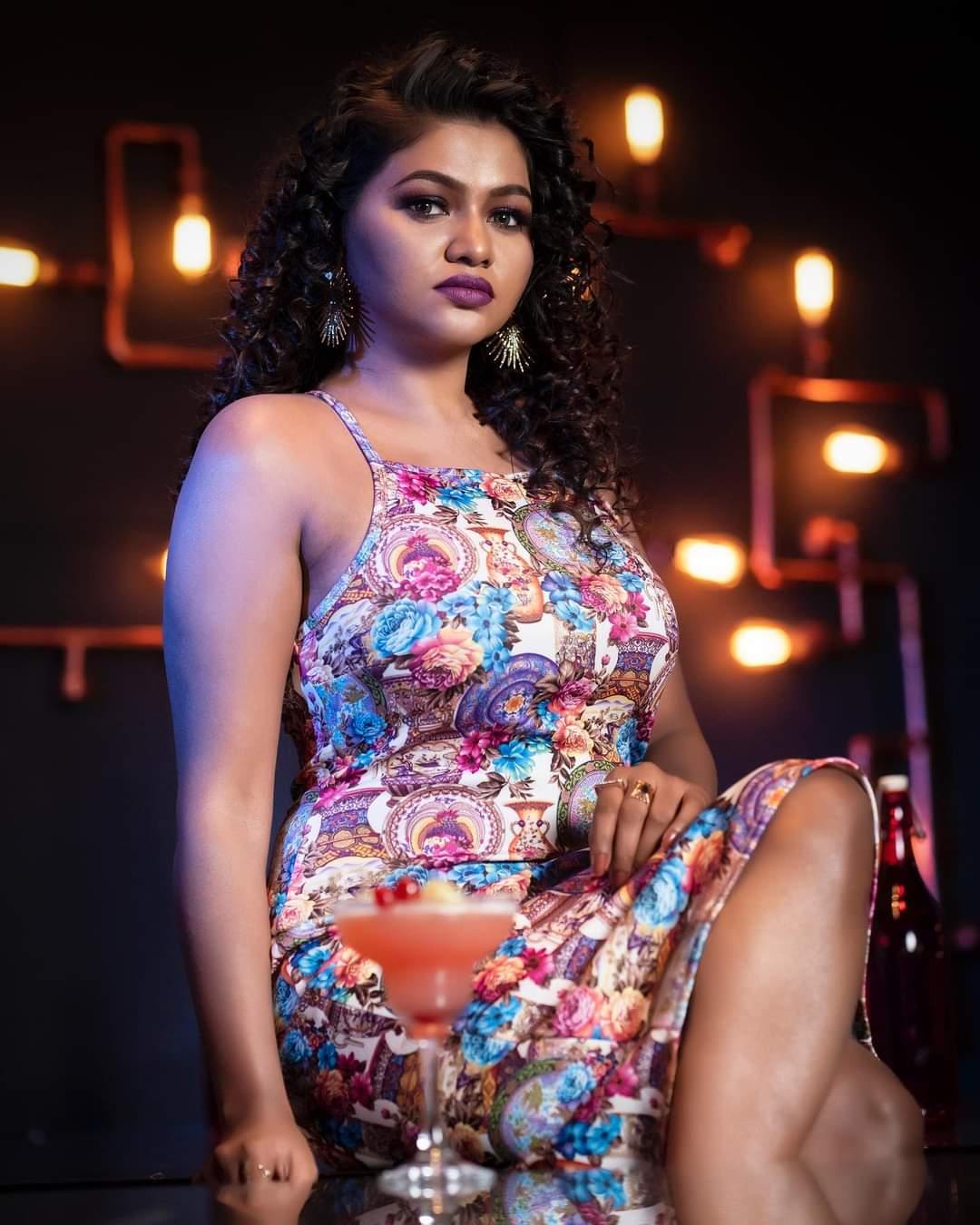 Tamil actress hot photos gallery | Shalu Shamu looking very glamorous photos