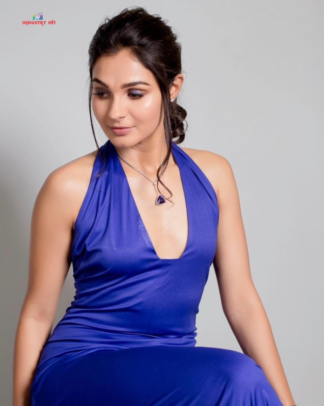 Tamil actress Andrea jeremiah hot photos gallery