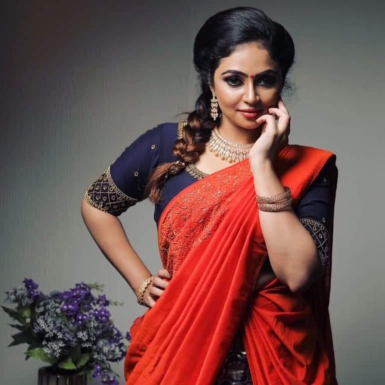 Malayalam actress hot gallery | Arundhati nair latest sexy hot stills