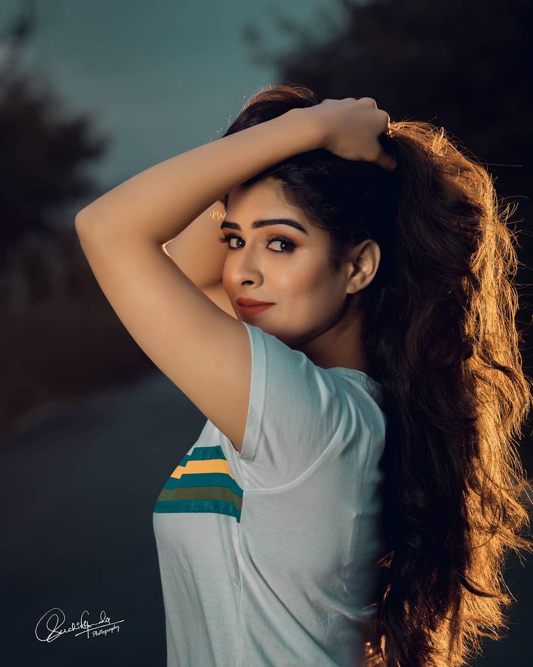Kannada glamorous actress photos | Supritha Sathyanarayan very attractive hot photos
