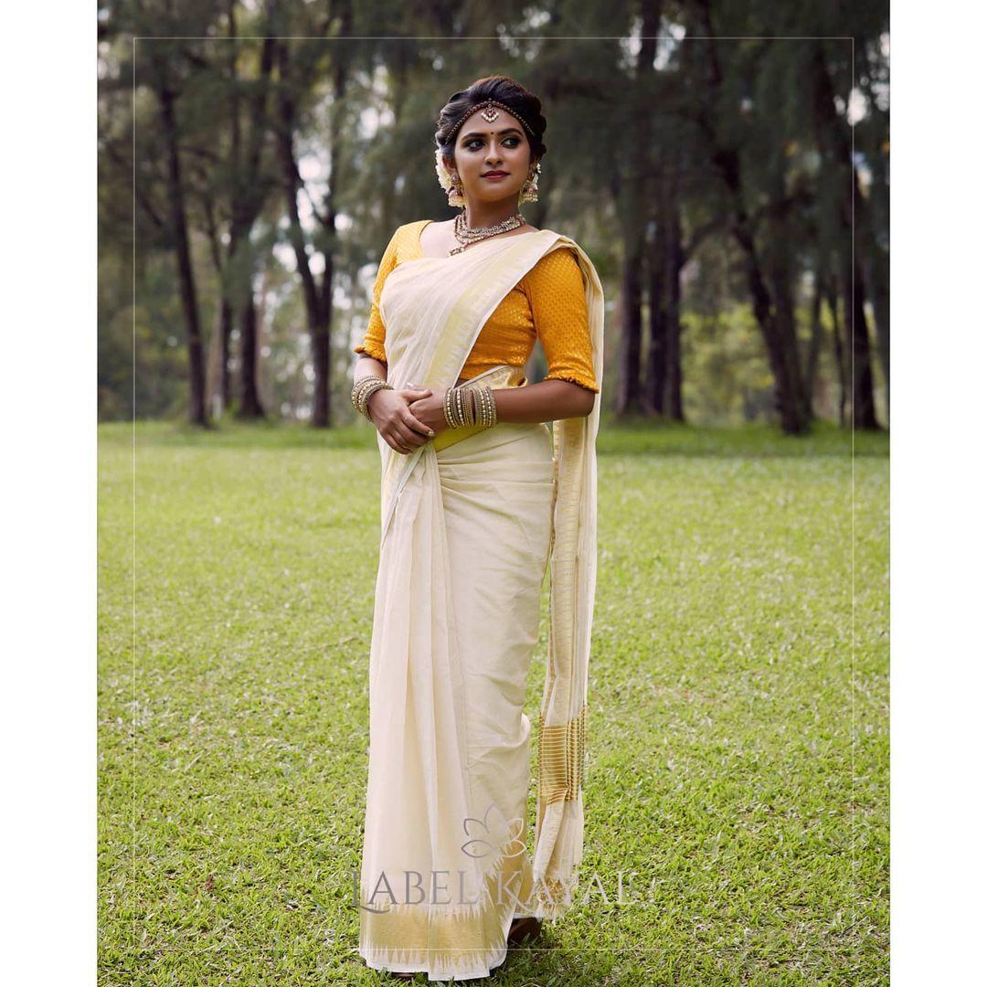 Malayalam actress Saree sexy photoshoot |Parvathy arun very beautiful and glamorous photos
