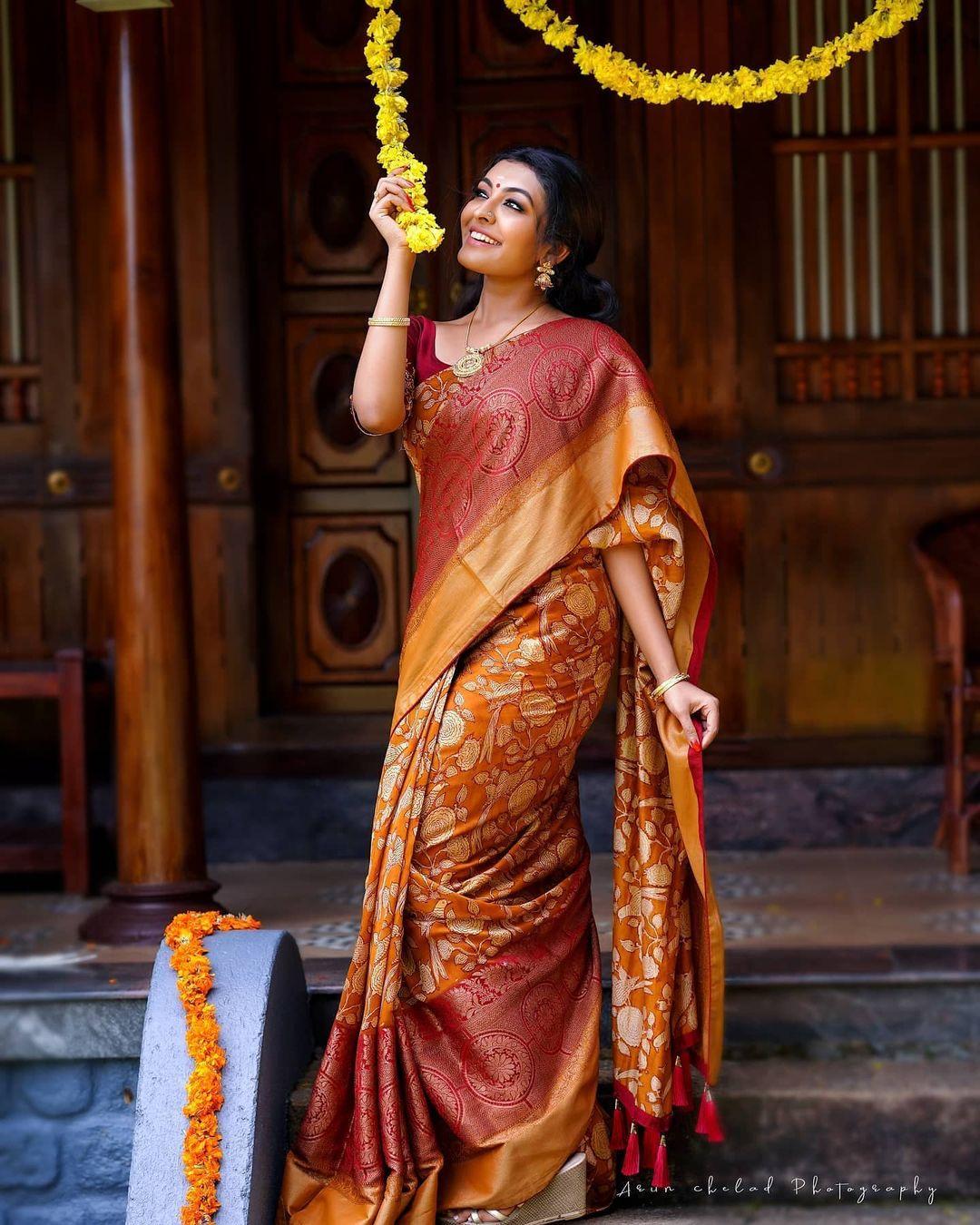 Malayalam Saree hot photos gallery | Durga Krishna beautiful and spicy photos