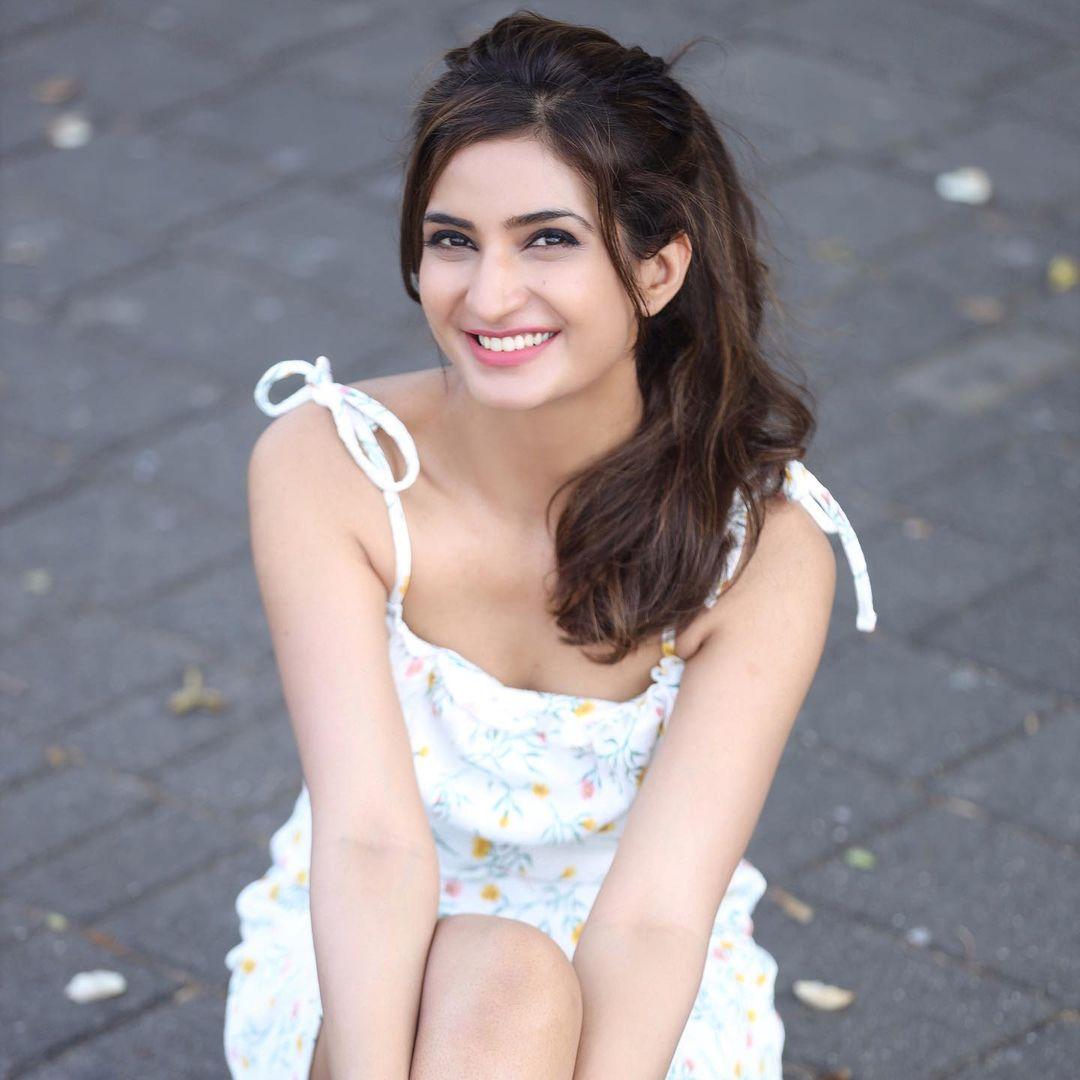 Television actress hot photos | Geetanjali Singh looking very glamorous photos