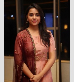 Sri Divya Sex Video - South indian actress Sri Divya looking very beautiful photo gallery Photos:  HD Images, Pictures, Stills, First Look Posters of South indian actress Sri  Divya looking very beautiful photo gallery Movie - Mallurepost.com