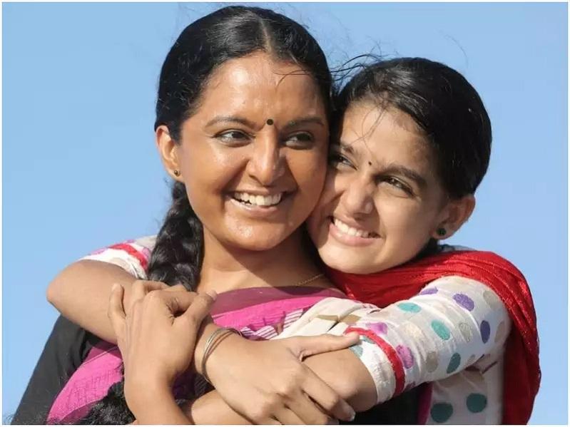 Malayalam movie Udaharanam Sujatha latest hot photos gallery