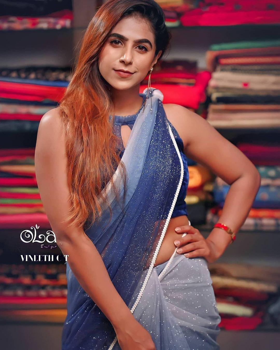 Star magic fame photo gallery | Jaseela parveen looking very glamorous photos in saree