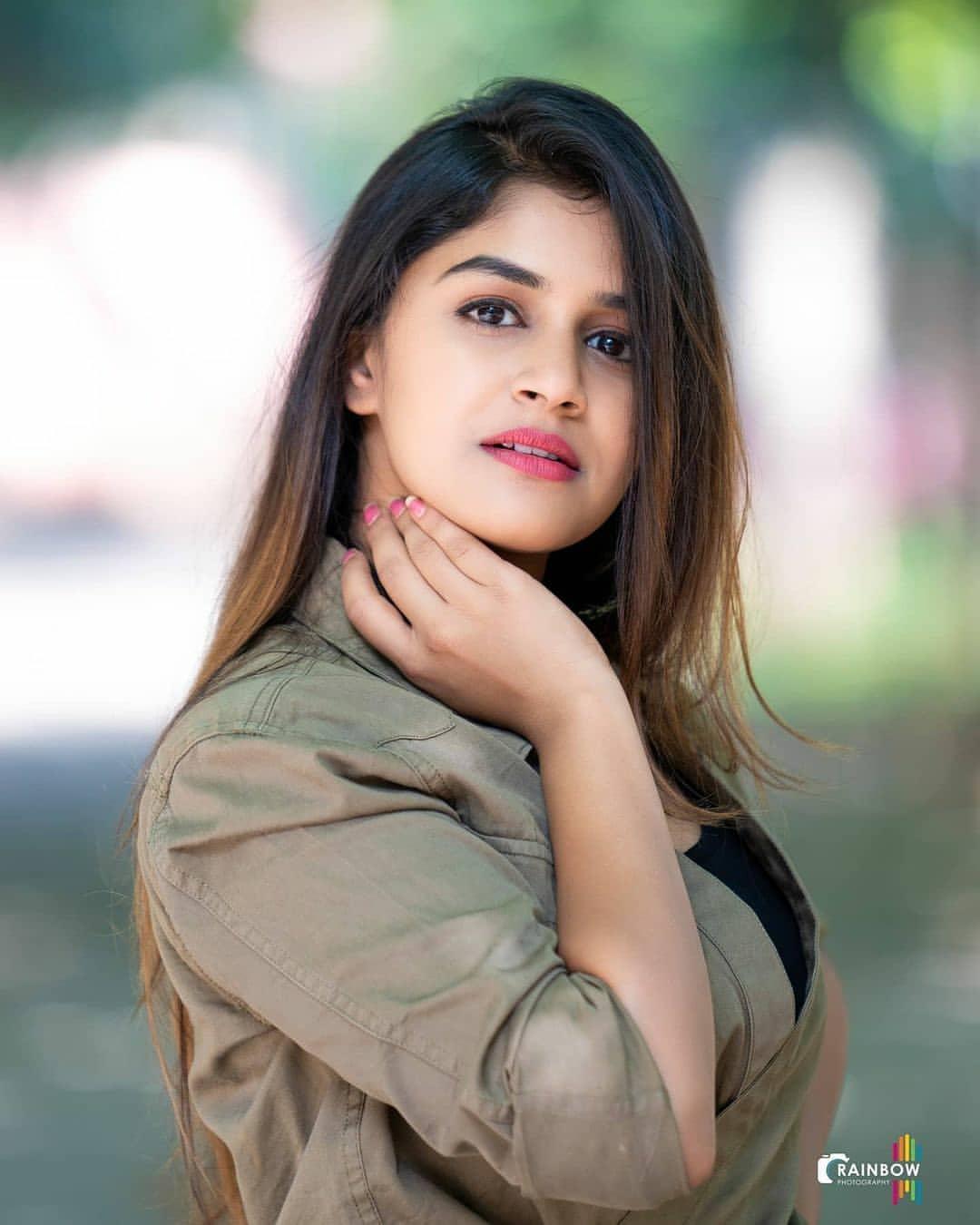 Kannada actress hot photos gallery | Sanjana Chidanand exposing hot photos gallery