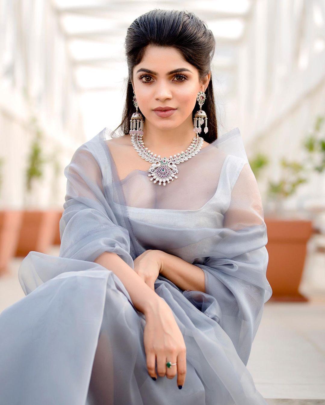 White dress showing cleavage photo gallery | Divyabharathi beautiful and spicy photos gallery