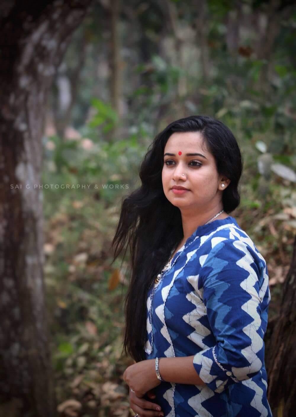 Malayalam serial actress gallery |Pournami Thinkal actress Gowri Krishnan looking New photos gallery