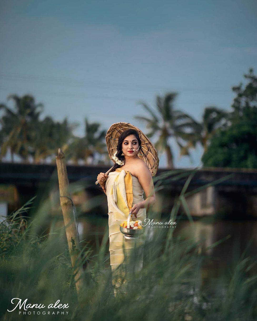 Malayalam Bigboss 3 hot photos gallery | Rithu manthra looking very sexy hot stills