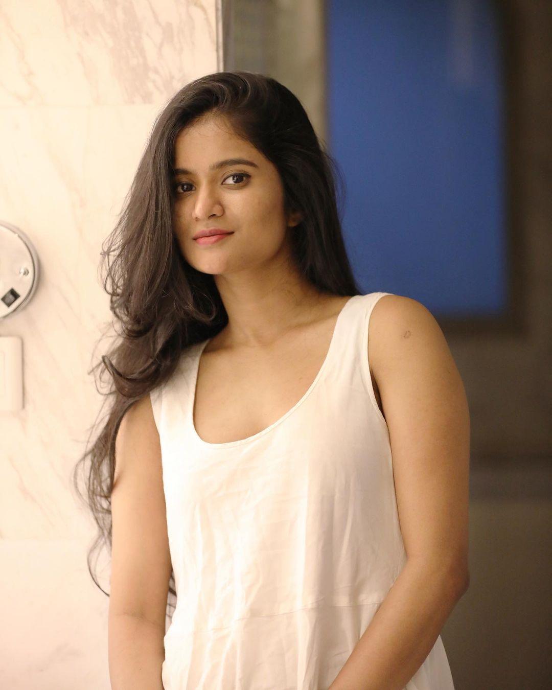 Shravya Varma beautiful and glamorous photos gallery