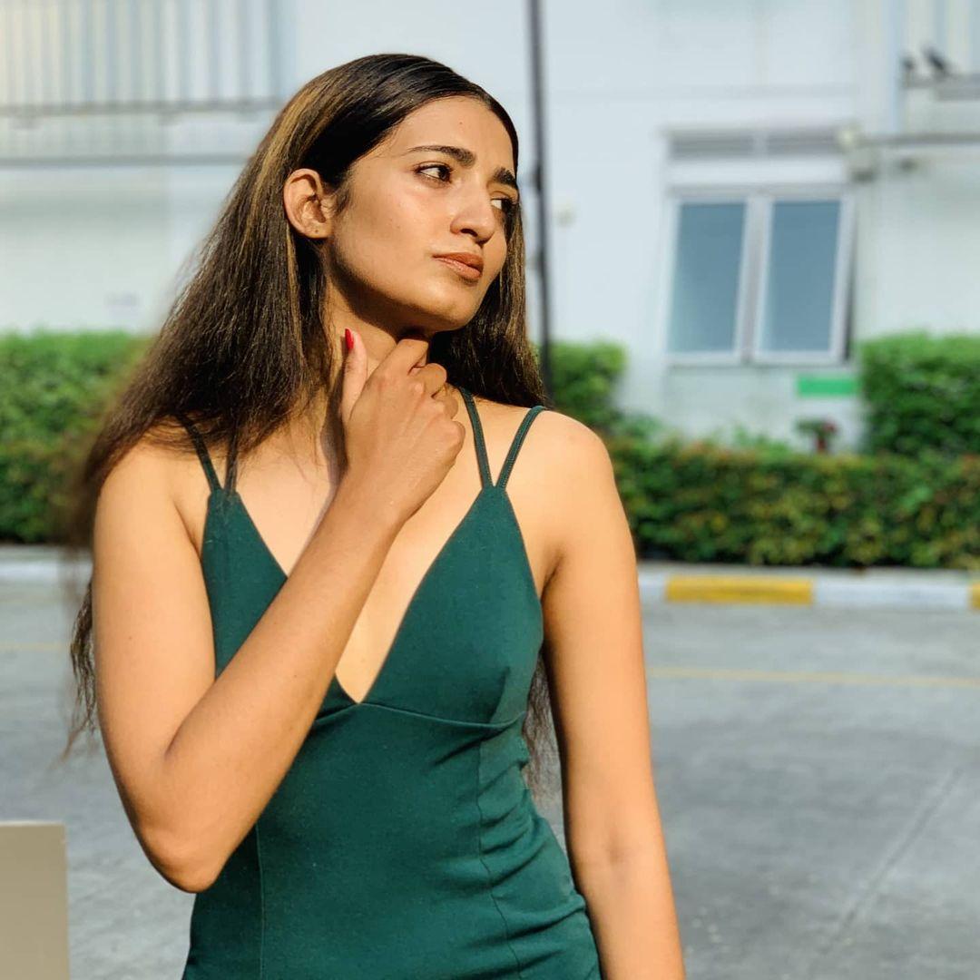 Bigg Boss Malayalam season 3 | Angel Thomas looking very beautiful and glamorous pictures