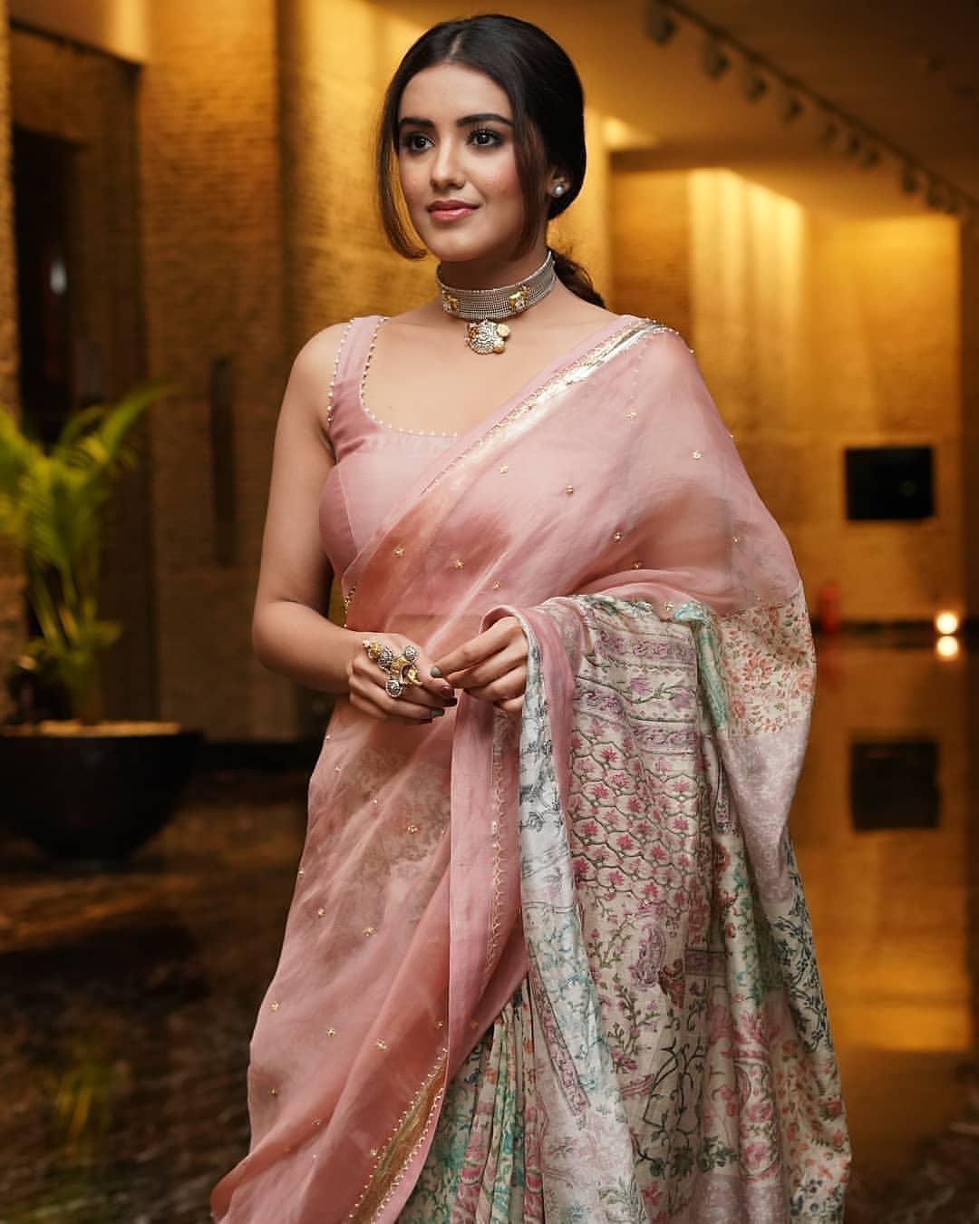South indian actress Saree hot photos | Malvika Sharma very ...