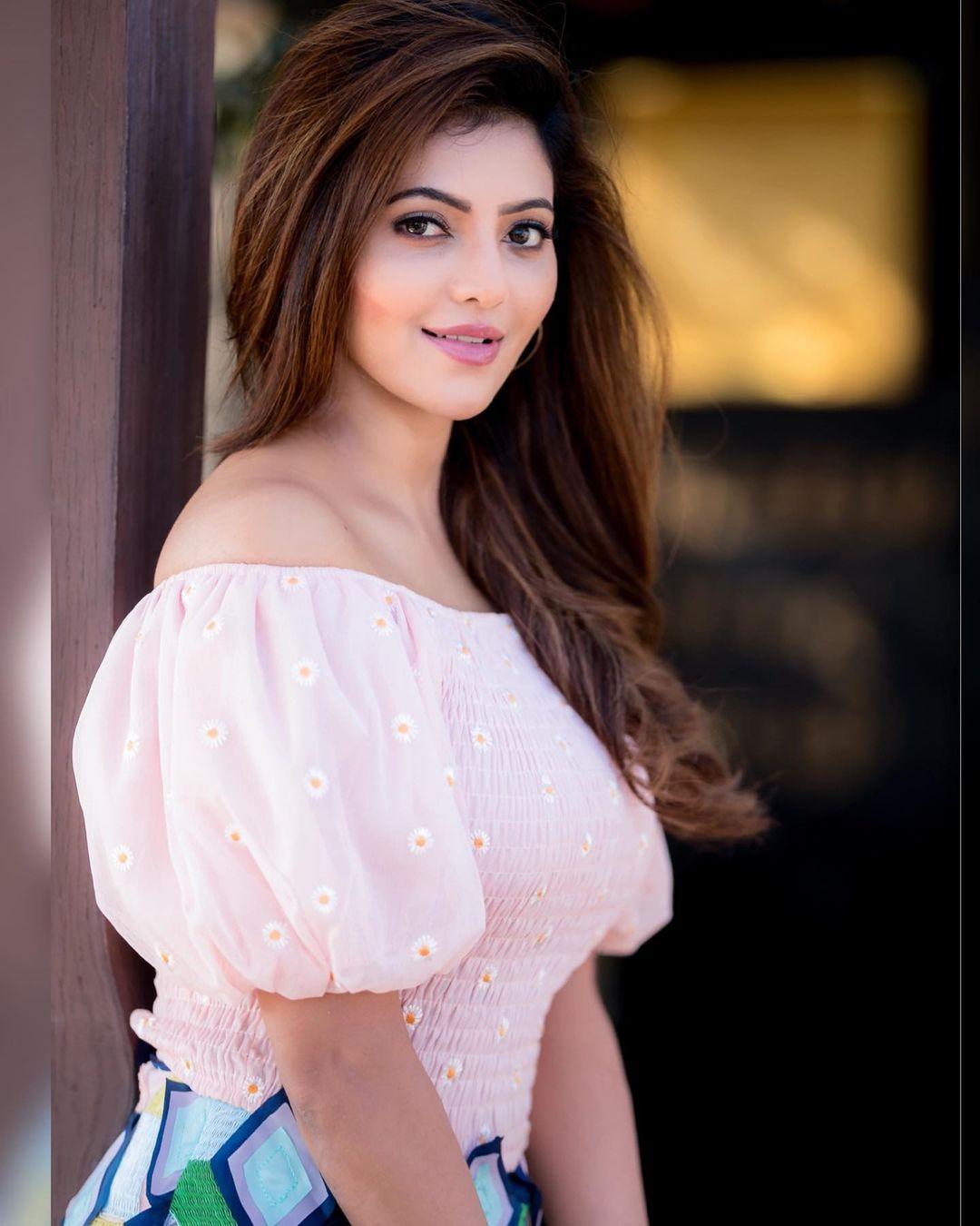 Tamil actress hot gallery | Athulya Ravi latest hot and sexy stills