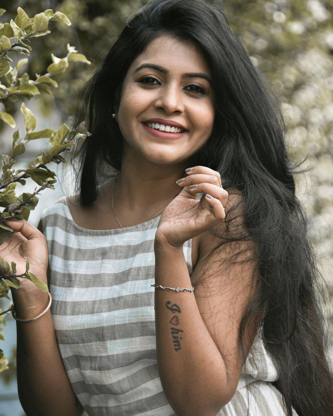 Sathya Enna Penkutty serial actress gallery | Ardra Das hot and sexy photoshoot