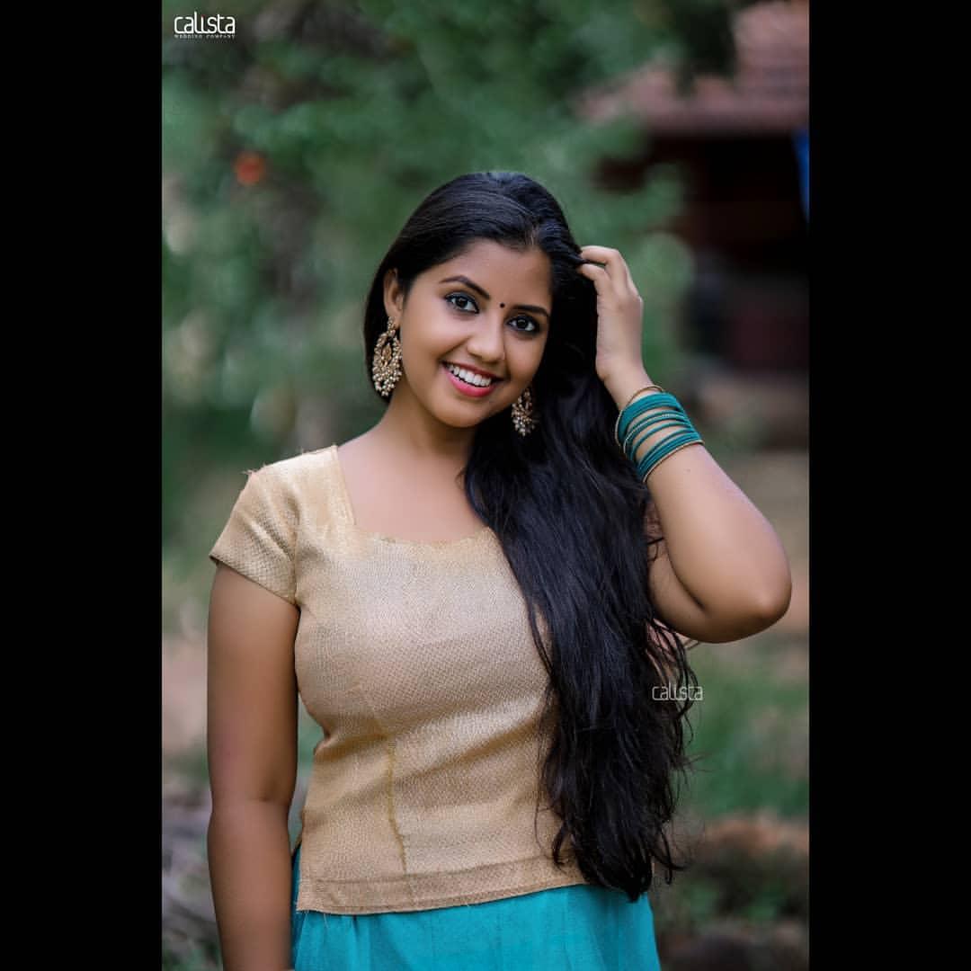 Malayalam serial actress hot gallery |Kalyanaveedu Actress Anjana k r hot photos gallery