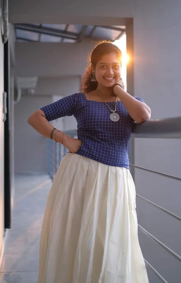 Malayalam actress hot gallery | Neeraja hot and sexy stills