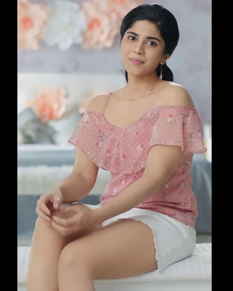 South Indian actress hot photos gallery | Megha akash hot and glamorous photos