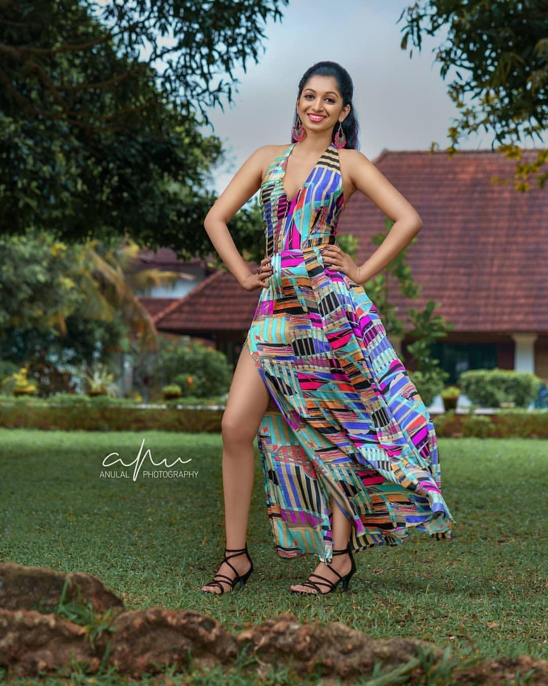 Malayalam Sexy model hot photos | Haritha nambiar exposing latest hot and spicy photos gallery