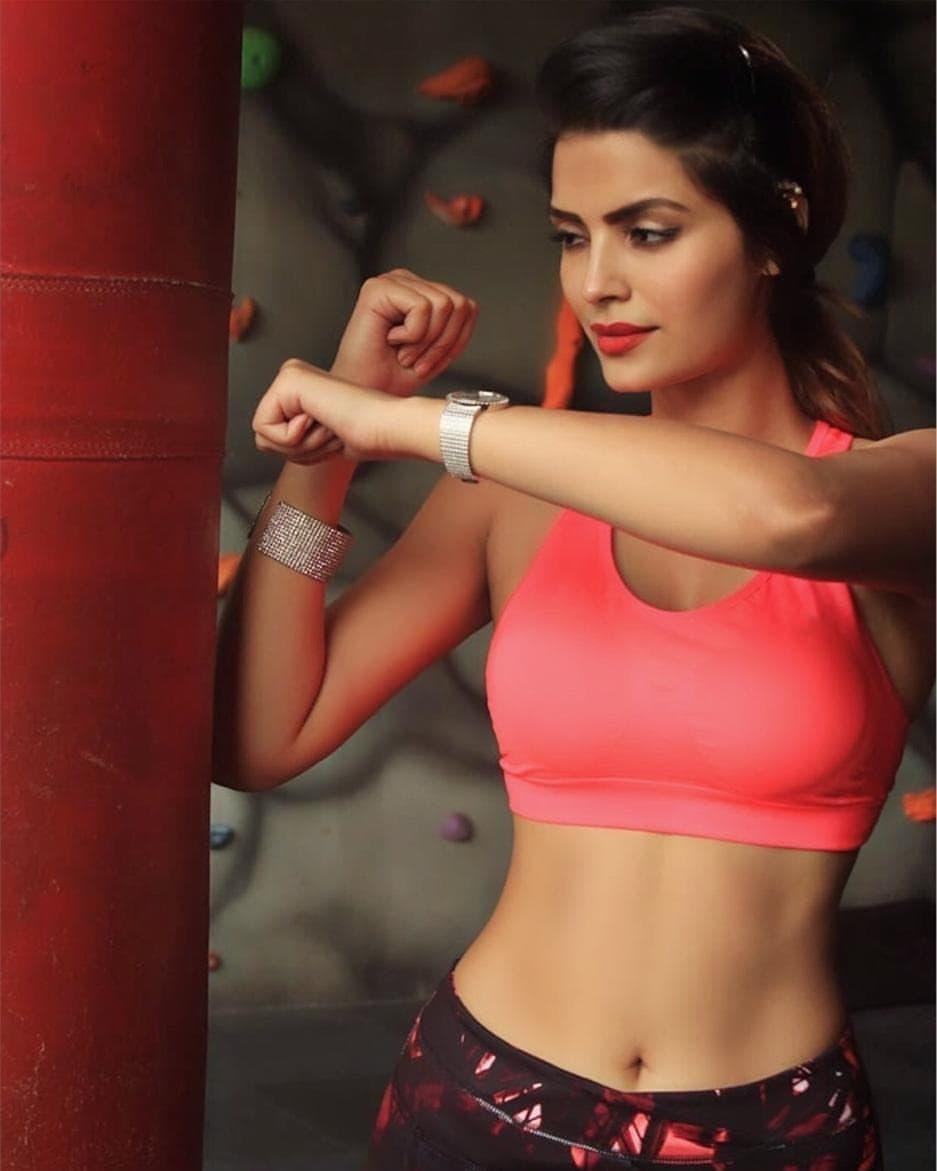 Bollywood actress hot and spicy photos | Sonali Raut exposing hot photos gallery