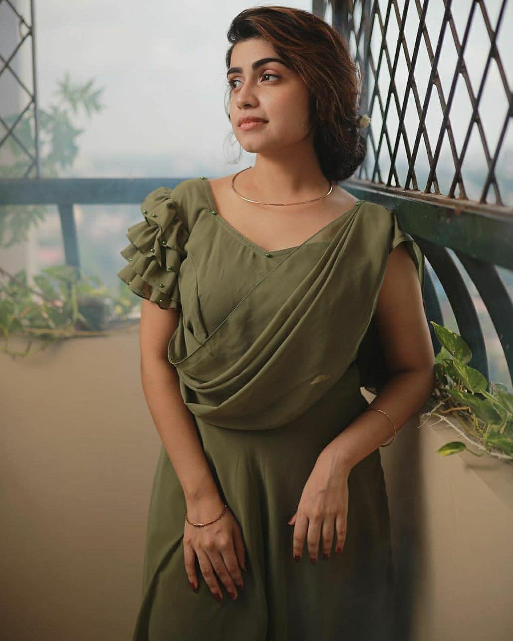 Manasa radhakrishnan very attractive and sexy photos gallery| South indian actress Manasa radhakrishnan hot photos