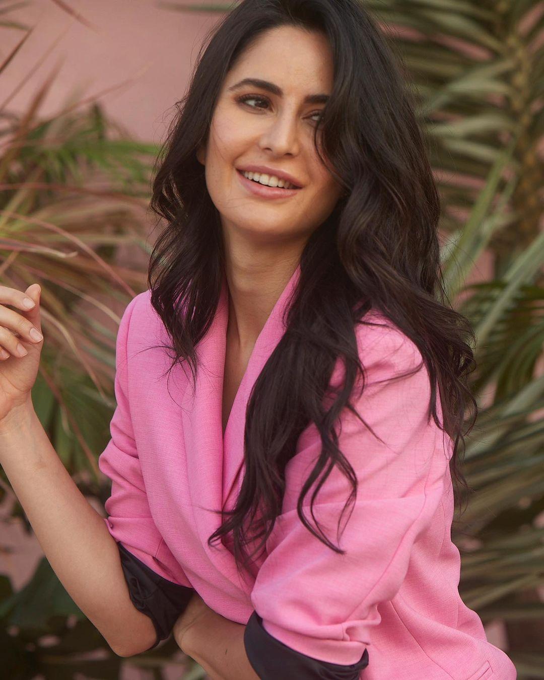 Bollywood actress Katrina Kaif latest hot photos gallery| Katrina Kaif hot and sexy photoshoot