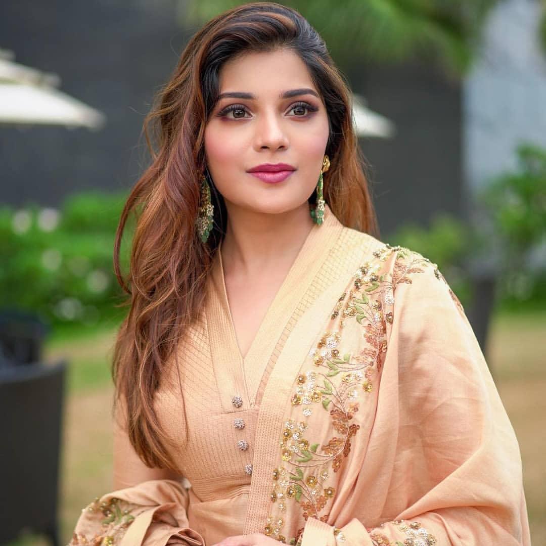 Tamil actress hot photos | Aathmika beautiful and glamorous pictures
