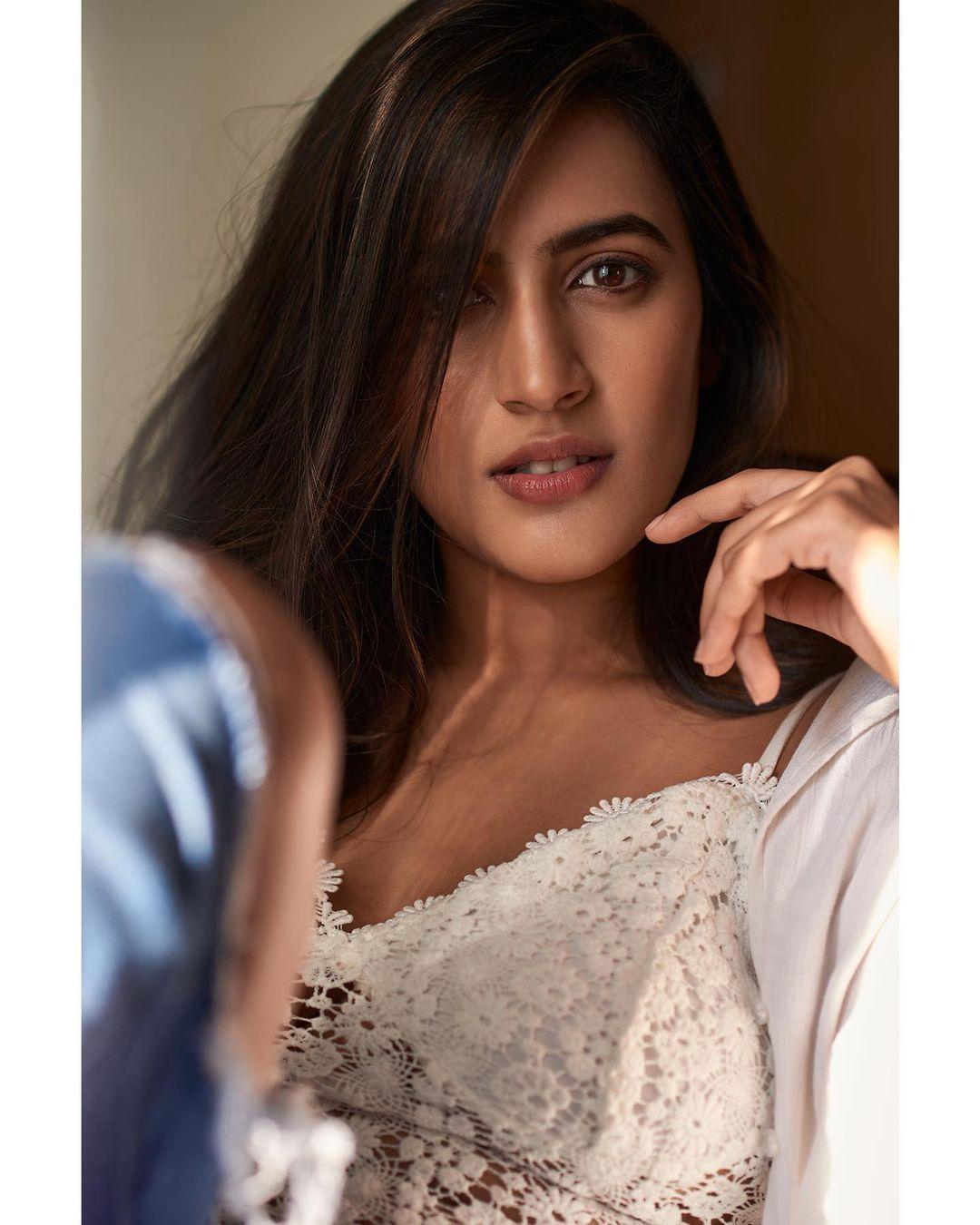South indian actress Niharika Konidela latest hot and sexy stills | Niharika Konidela exposing hot photos gallery