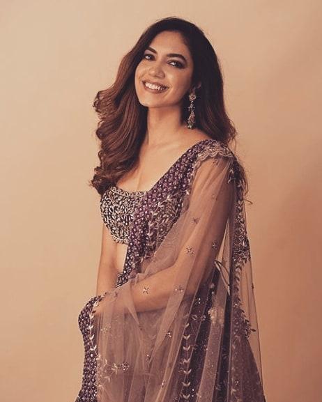 Tamil actress Ritu Varma looking very glamorous and beautiful photo gallery | Ritu Varma hot and sexy photoshoot