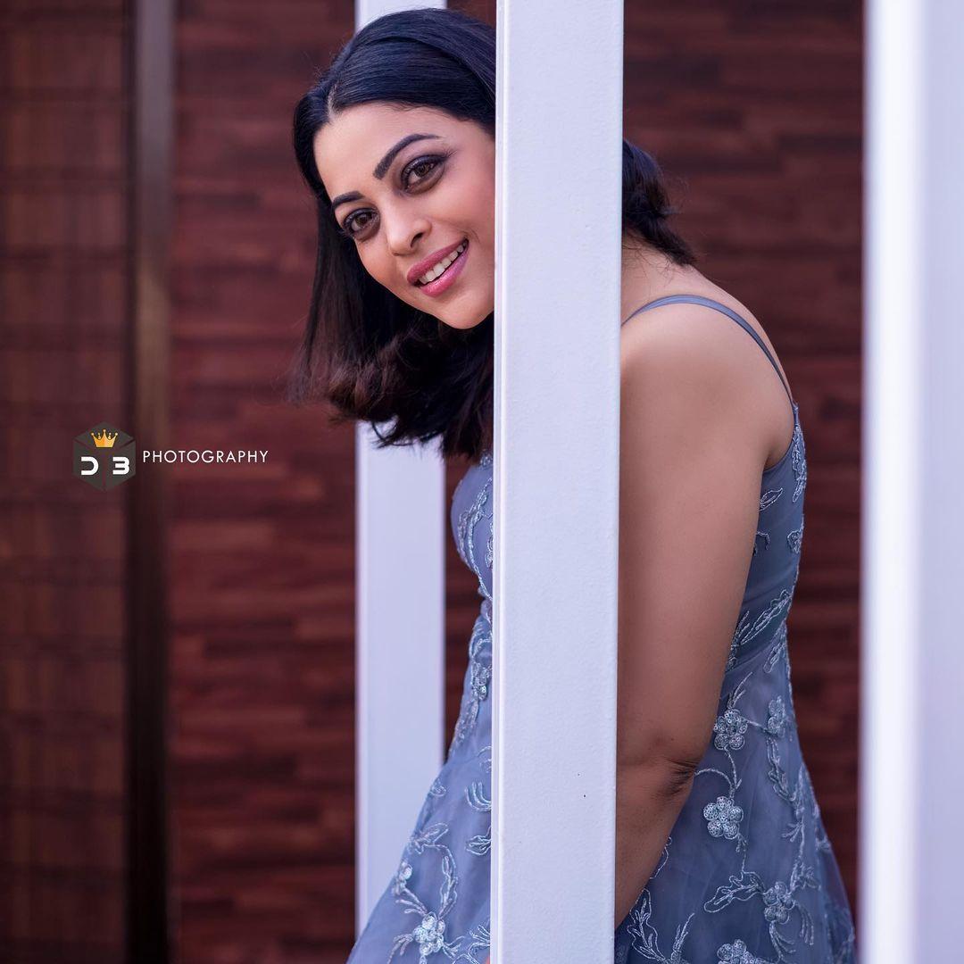 Telugu glamorous Actress Anjali Rao hot photos | Anjali Rao looking very beautiful and sexy photoshoot