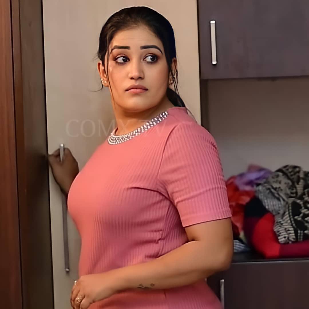 Serial actress Anumol rs Karthu looking very attractive and hot stills | Anumol hot photos gallery