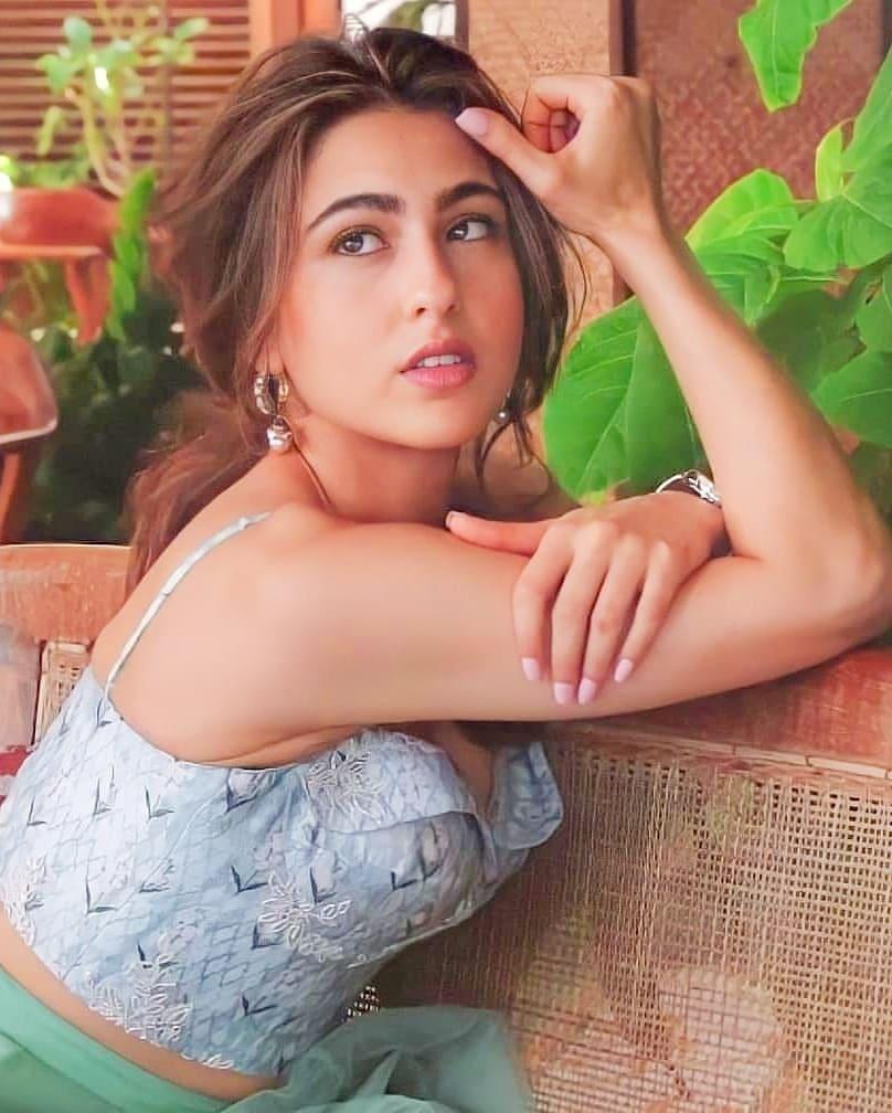 Bollywood actress Sara Ali Khan sexy stills | Sara Ali Khan hot photos gallery