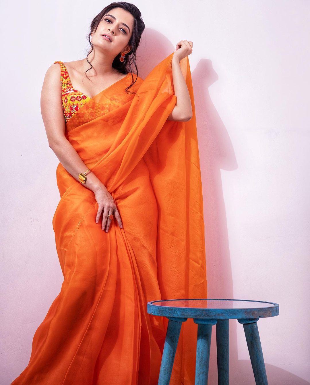 Saree hot photos | Ashika Ranganath looking very attractive in saree  Photos: HD Images, Pictures, Stills, First Look Posters of Saree hot photos  | Ashika Ranganath looking very attractive in saree Movie -