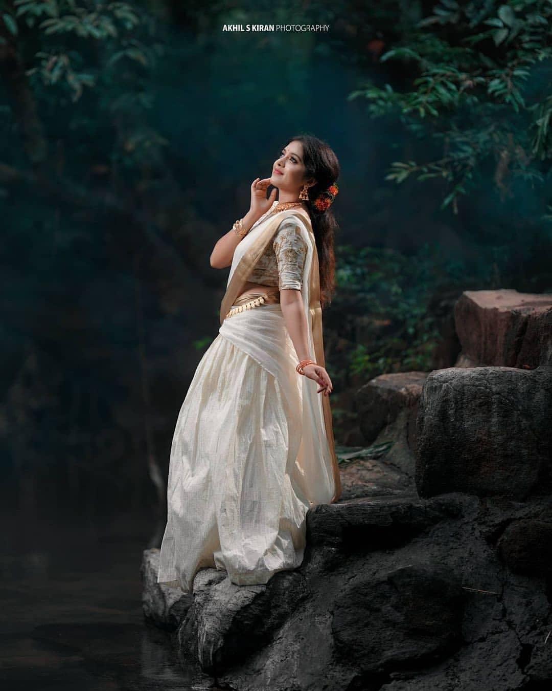 Malayalam actress Aadhya Prasad very beautiful and attractive hot photos| Aadhya Prasad in saree hot and beautiful photo gallery