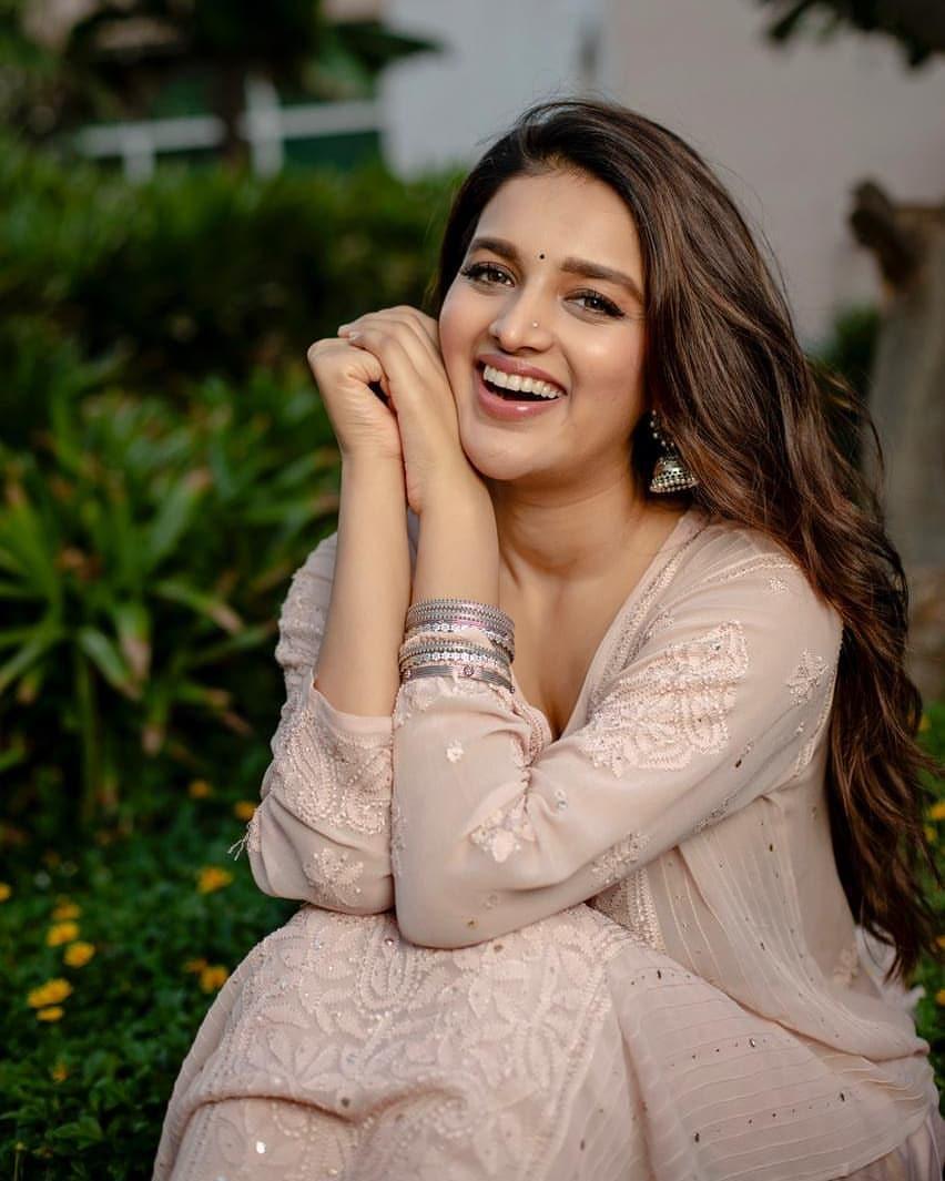 Nidhhi Agerwal very beautiful and sexy stills| Nidhhi Agerwal latest hot and sexy photoshoot