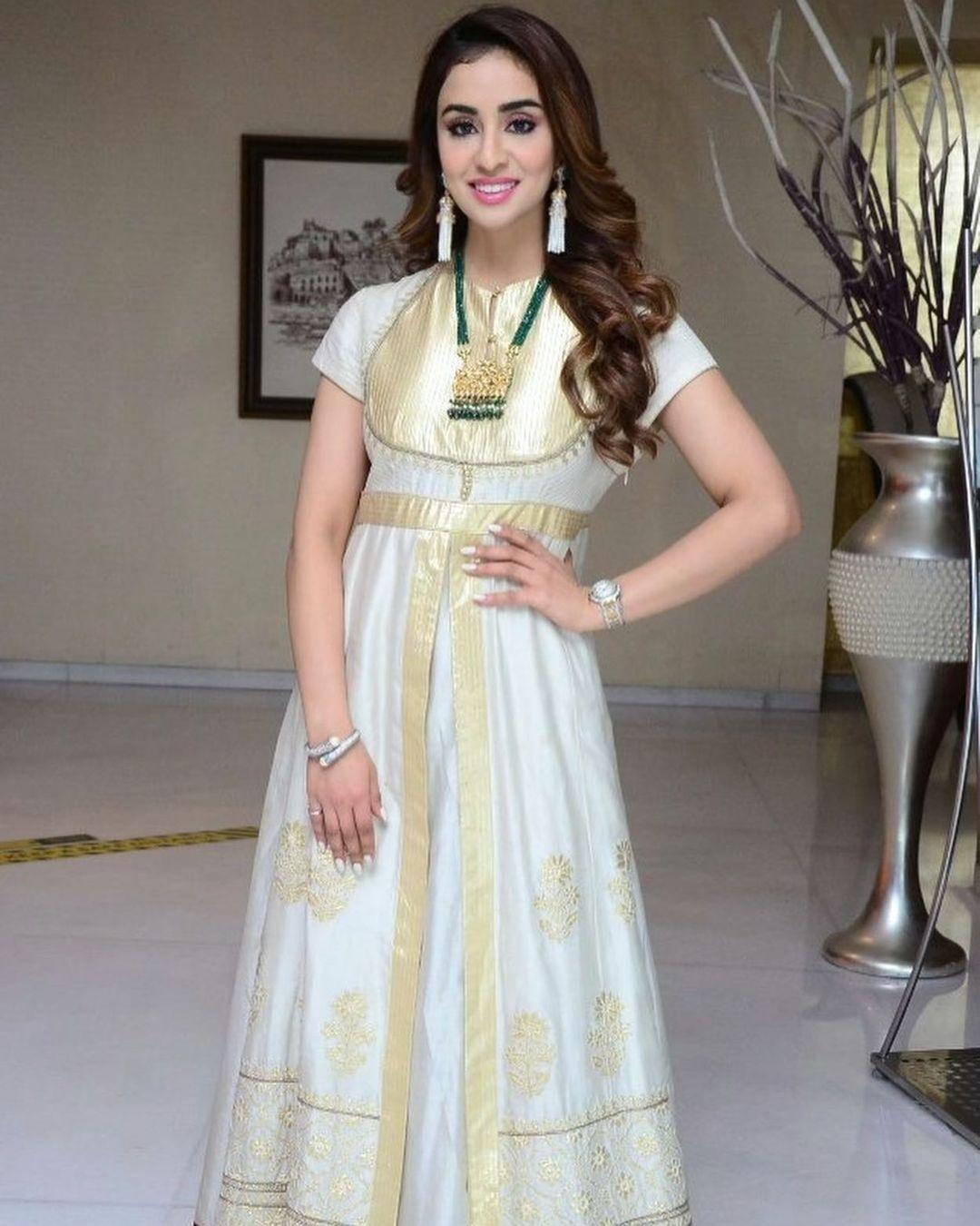 Telugu actress Musskan Sethi latest hot photos gallery| Musskan Sethi hot photos gallery