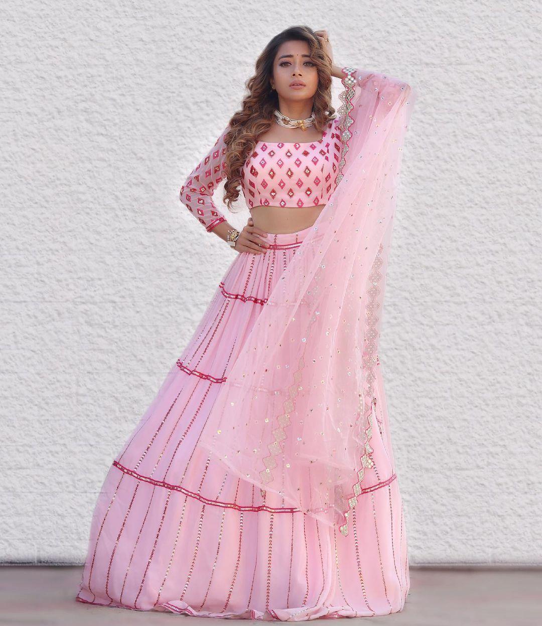 Tina Datta looking very beautiful and attractive photo gallery | Actress Tina Datta hot photos gallery